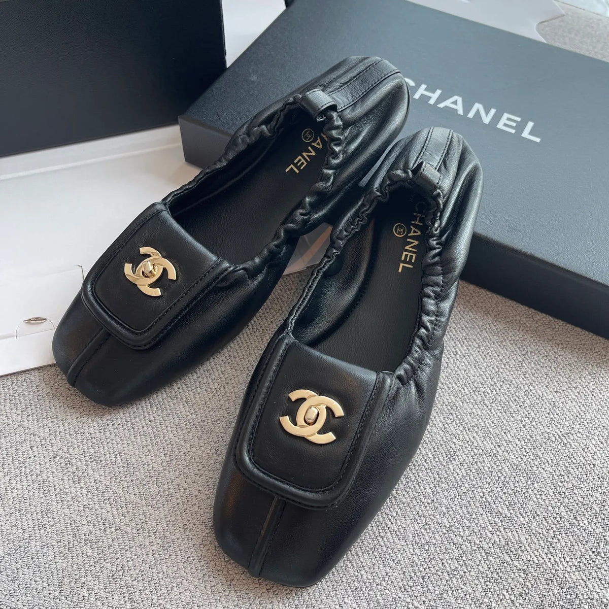 Chanel 26SS Women's Pleated Leather Ballet Flats