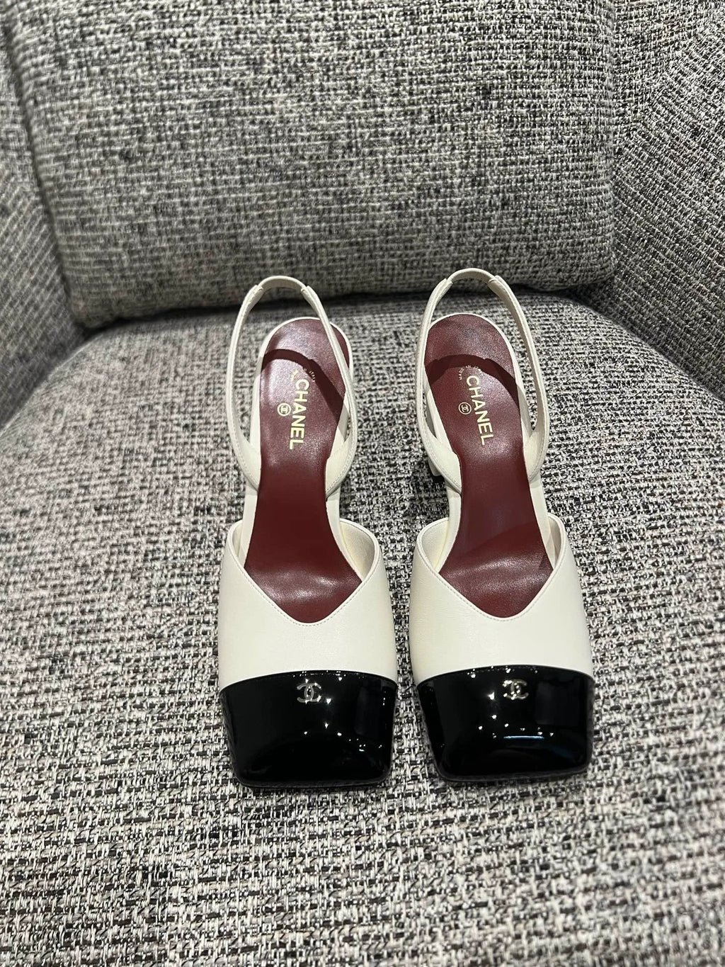 Chanel 26Ss Women's Square-Toe Chunky Heel Sandals 3.5in Sheepskin