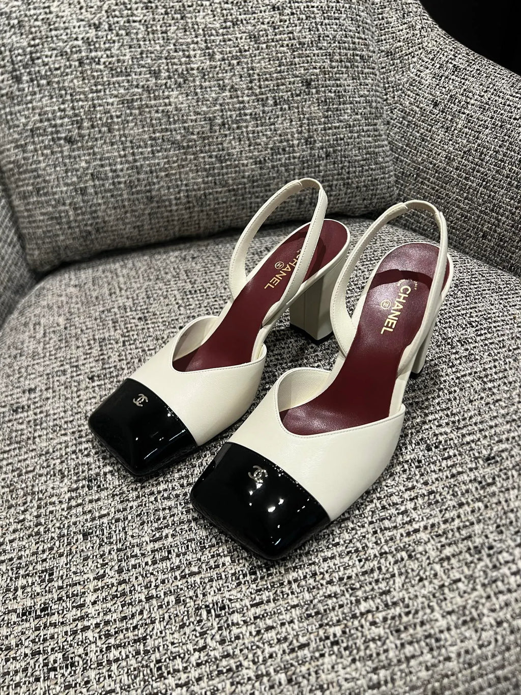 Chanel 26Ss Women's Square-Toe Chunky Heel Sandals 3.5in Sheepskin