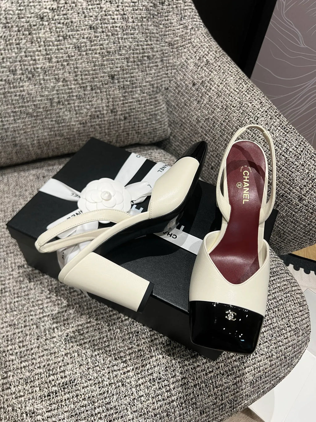 Chanel 26Ss Women's Square-Toe Chunky Heel Sandals 3.5in Sheepskin
