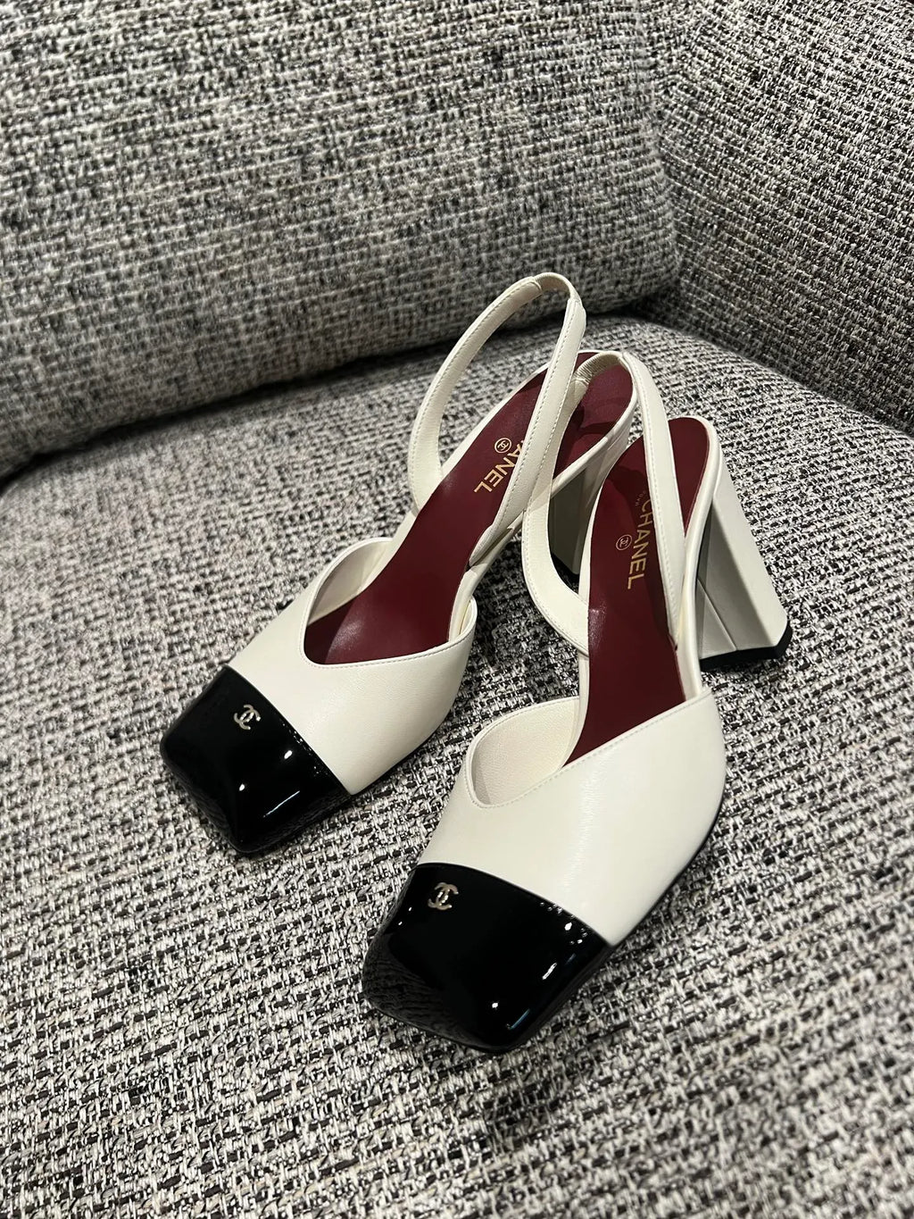 Chanel 26Ss Women's Square-Toe Chunky Heel Sandals 3.5in Sheepskin