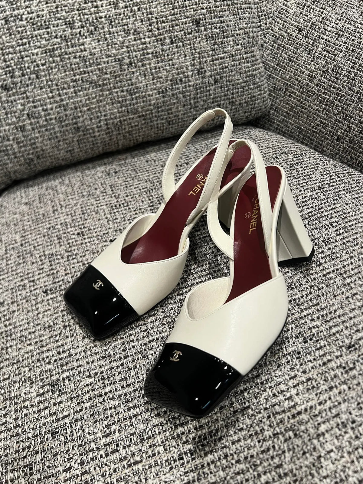 Chanel 26Ss Women's Square-Toe Chunky Heel Sandals 3.5in Sheepskin