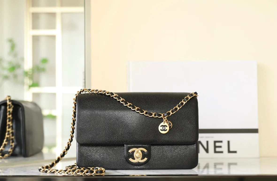 Chanel Caviar Pendant Flap Bag Calfskin Leather R-861