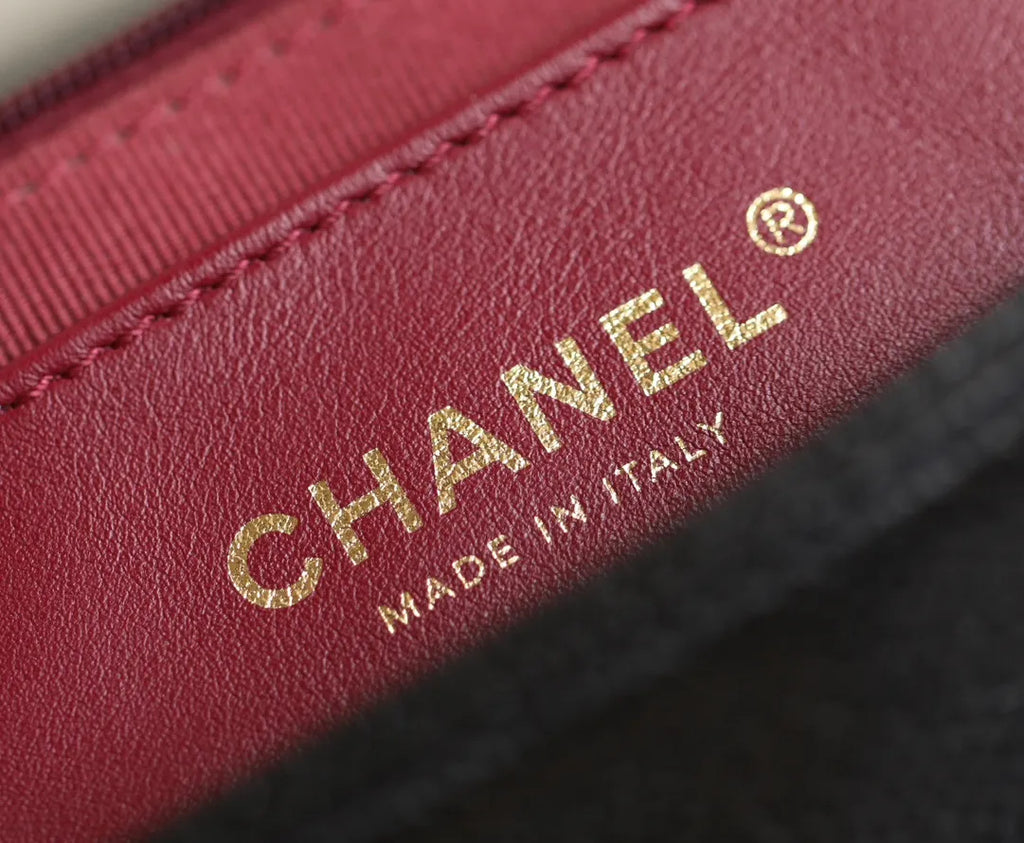 Chanel Caviar Pendant Flap Bag Calfskin Leather R-861