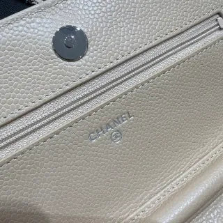 Ch@nel Classic Diamond-Quilted Caviar Leather Crossbody Bag 139911