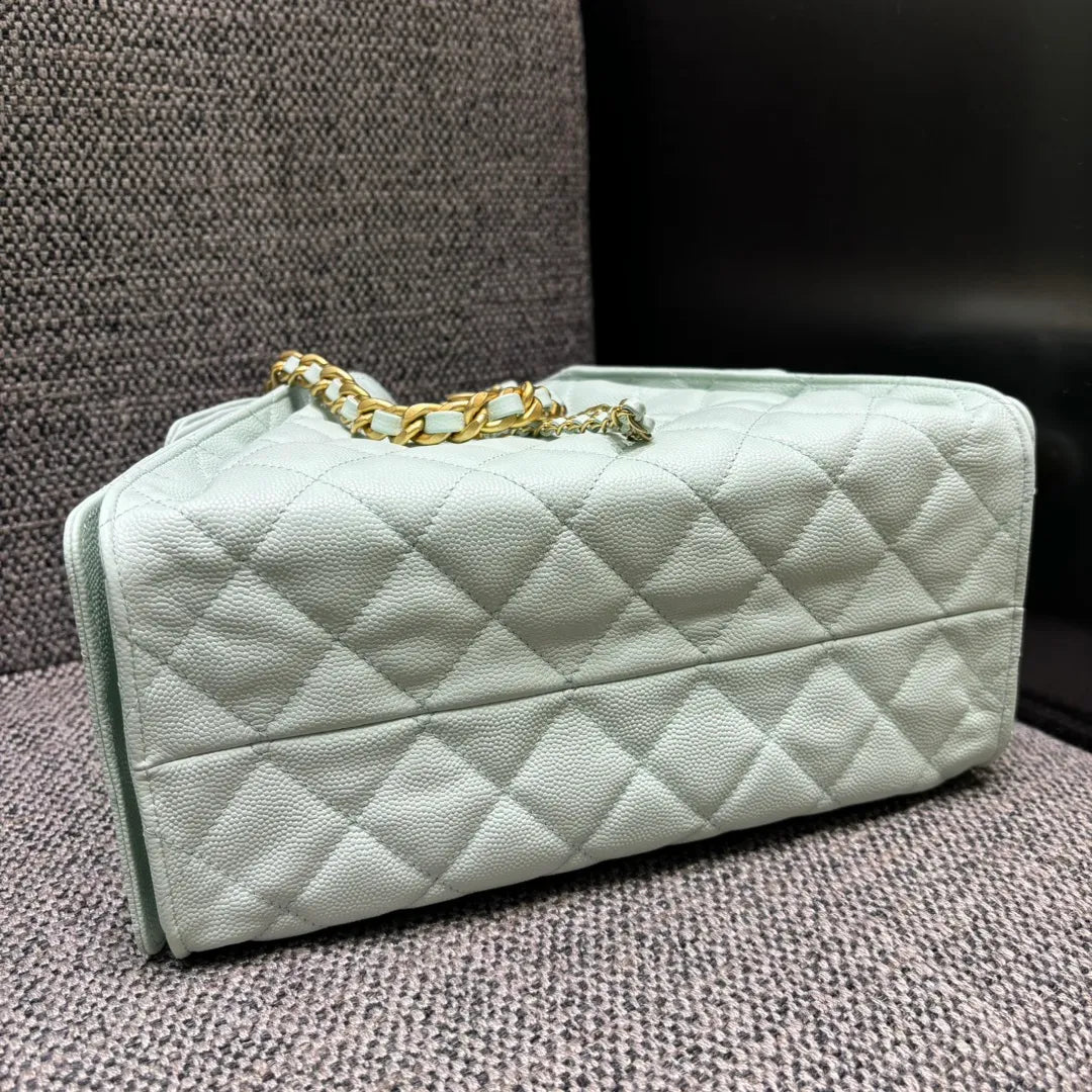 Ch@nel Runway Hippie Chain Closure Hobo Bag 139900