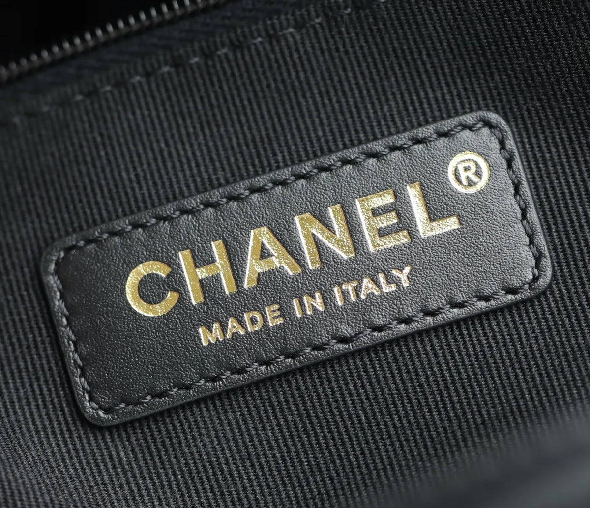 CHANEL Shoulder Bag