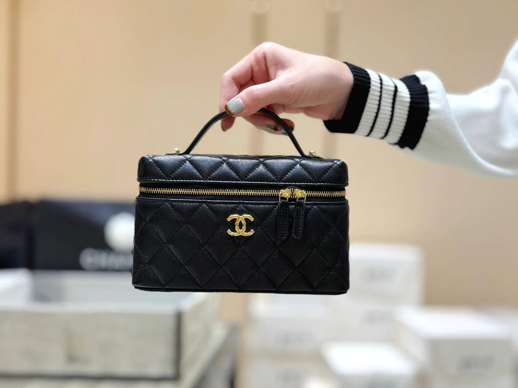 CHANEL Vanity Case AP5020