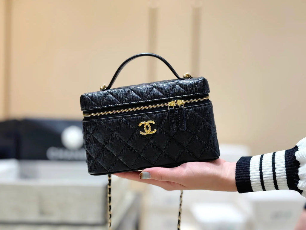 CHANEL Vanity Case AP5020