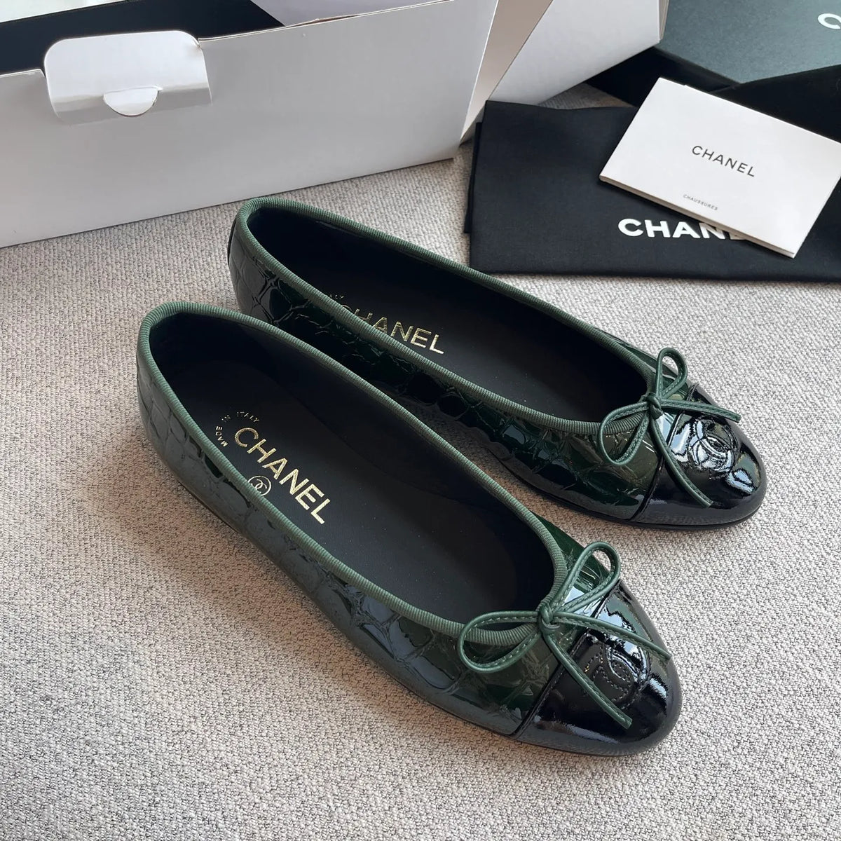 Chanel Women's 26SS Ballet Flats Cowhide Leather 329071