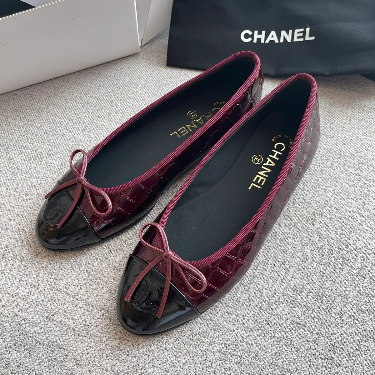 Chanel Women's Ballet Flats Crocodile-Embossed Leather 327229