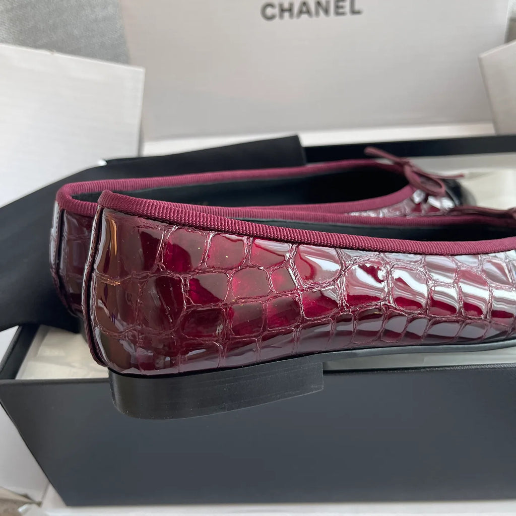 Chanel Women's Ballet Flats Crocodile-Embossed Leather 327229