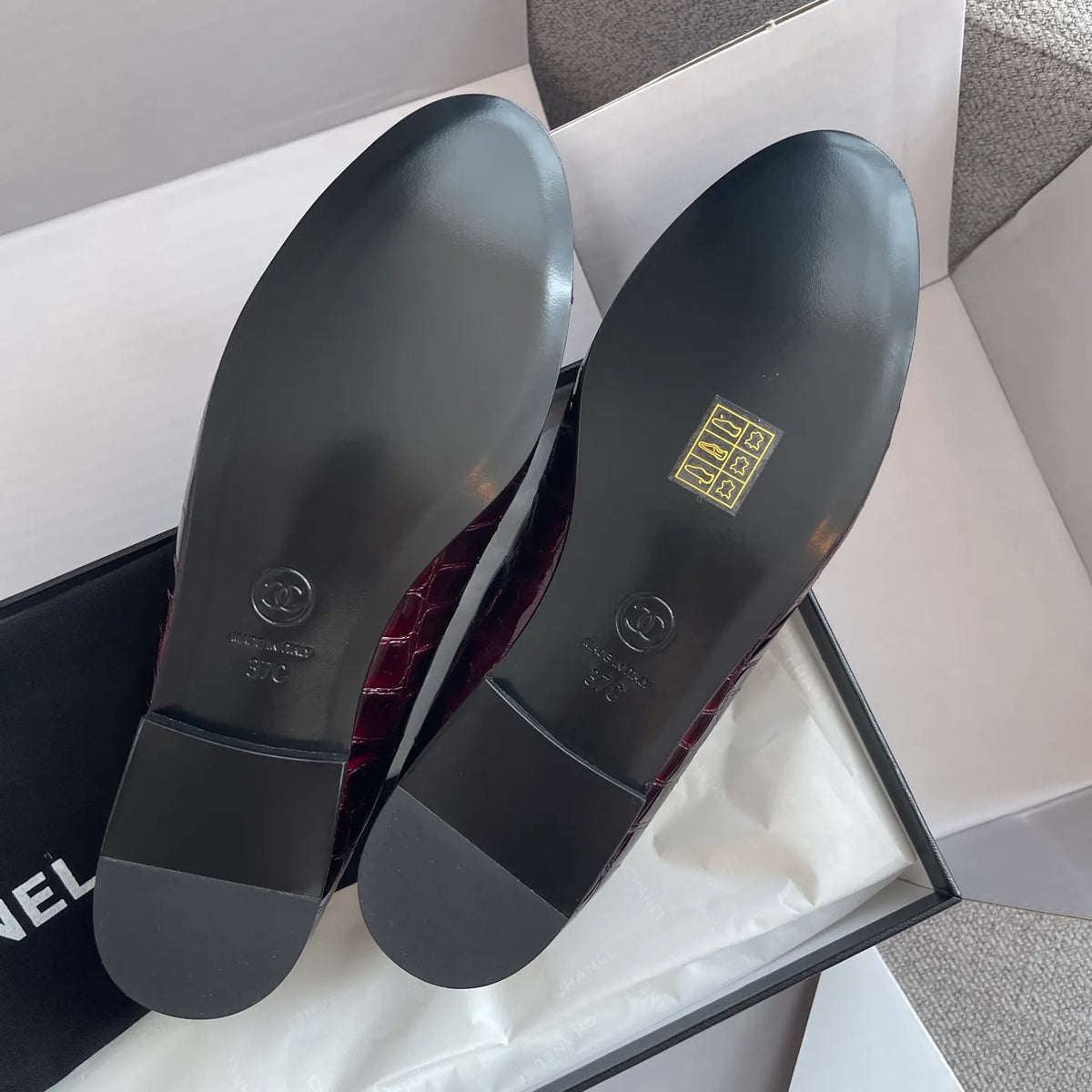 Chanel Women's Ballet Flats Crocodile-Embossed Leather 327229