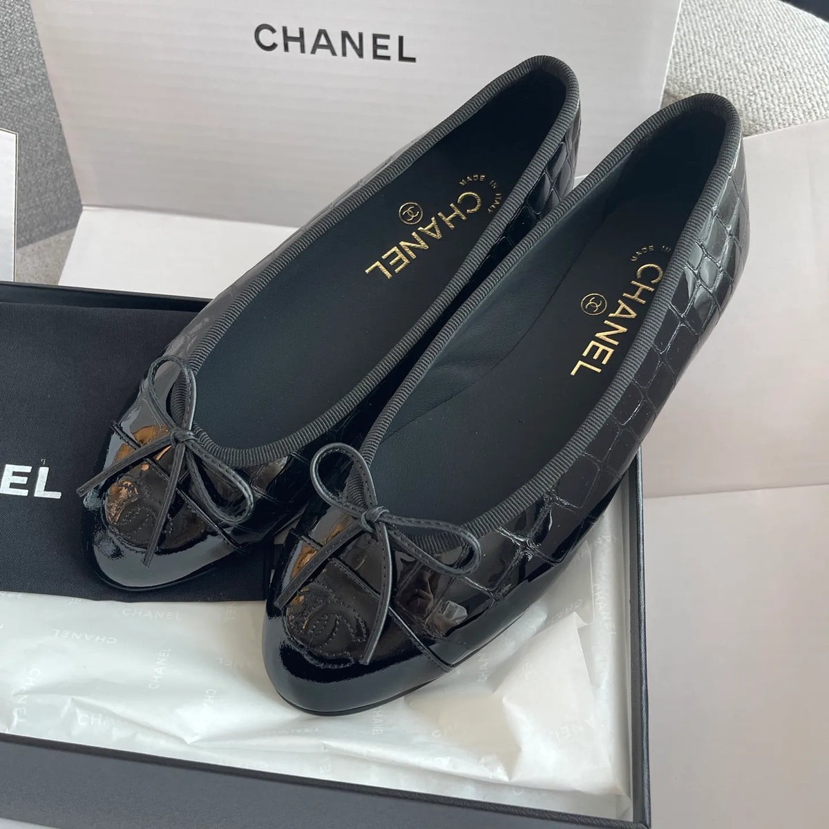 Chanel Women's Ballet Flats Crocodile-Embossed Leather 327233