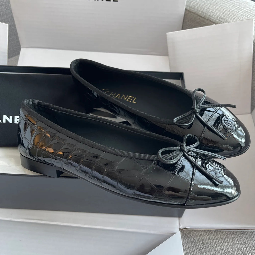 Chanel Women's Ballet Flats Crocodile-Embossed Leather 327233