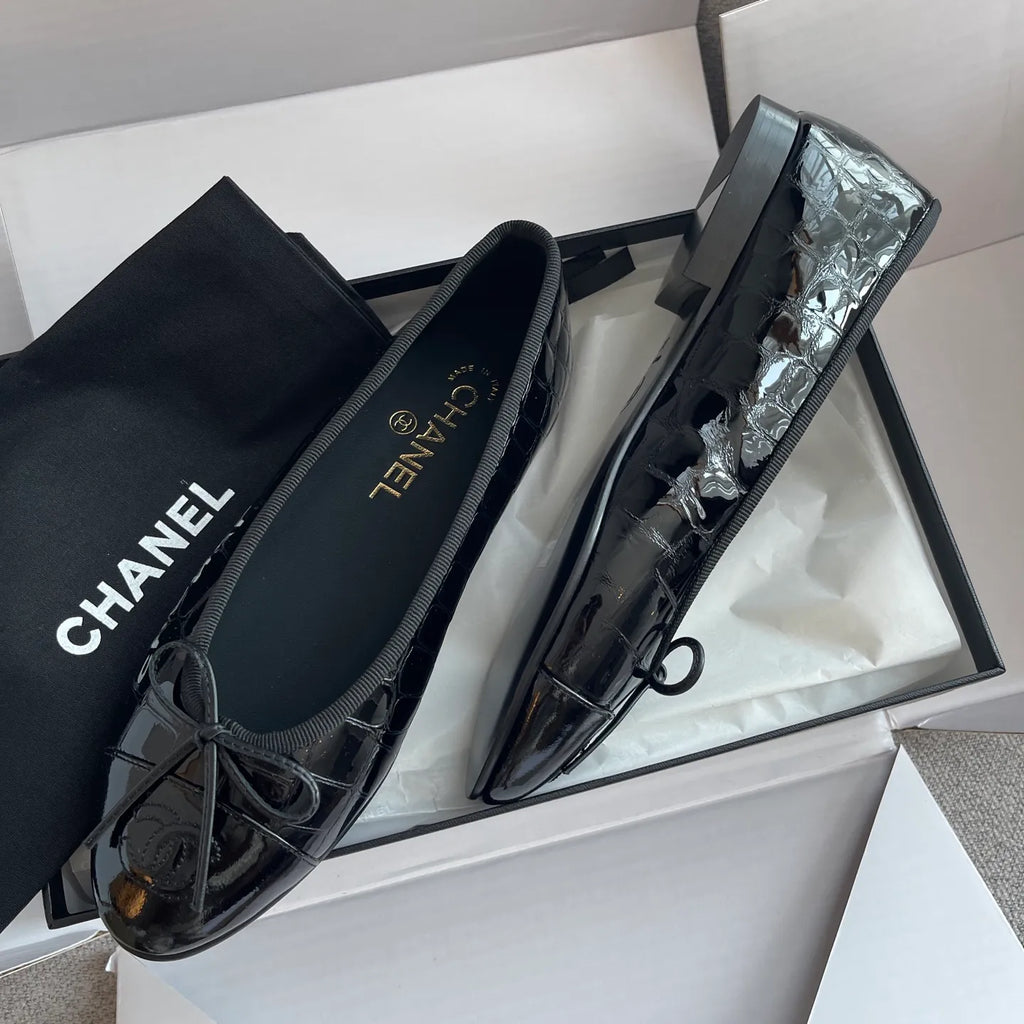 Chanel Women's Ballet Flats Crocodile-Embossed Leather 327233