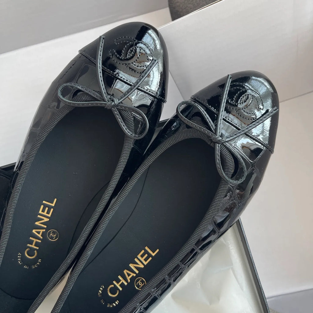 Chanel Women's Ballet Flats Crocodile-Embossed Leather 327233