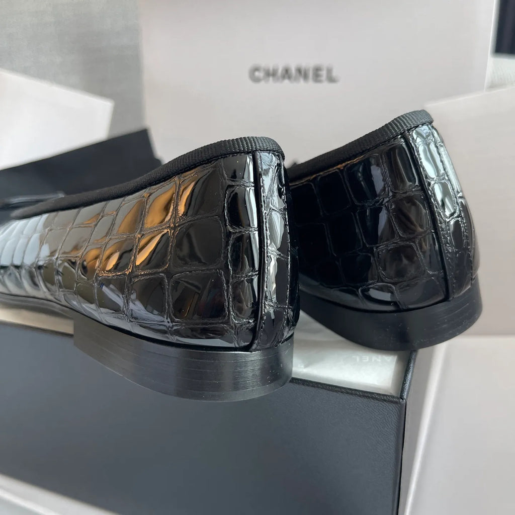 Chanel Women's Ballet Flats Crocodile-Embossed Leather 327233