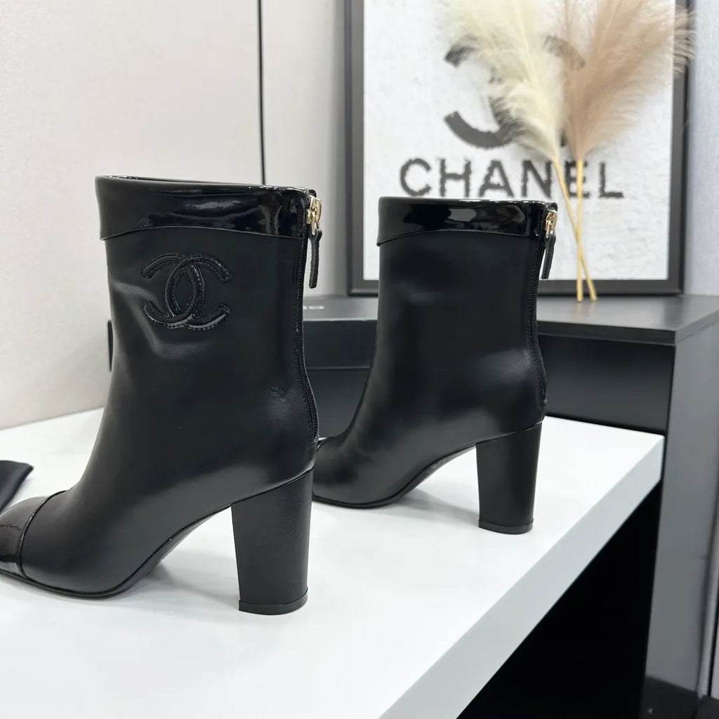 Chanel Women's Casual Shoes Cowhide Sheepskin Leather Sole