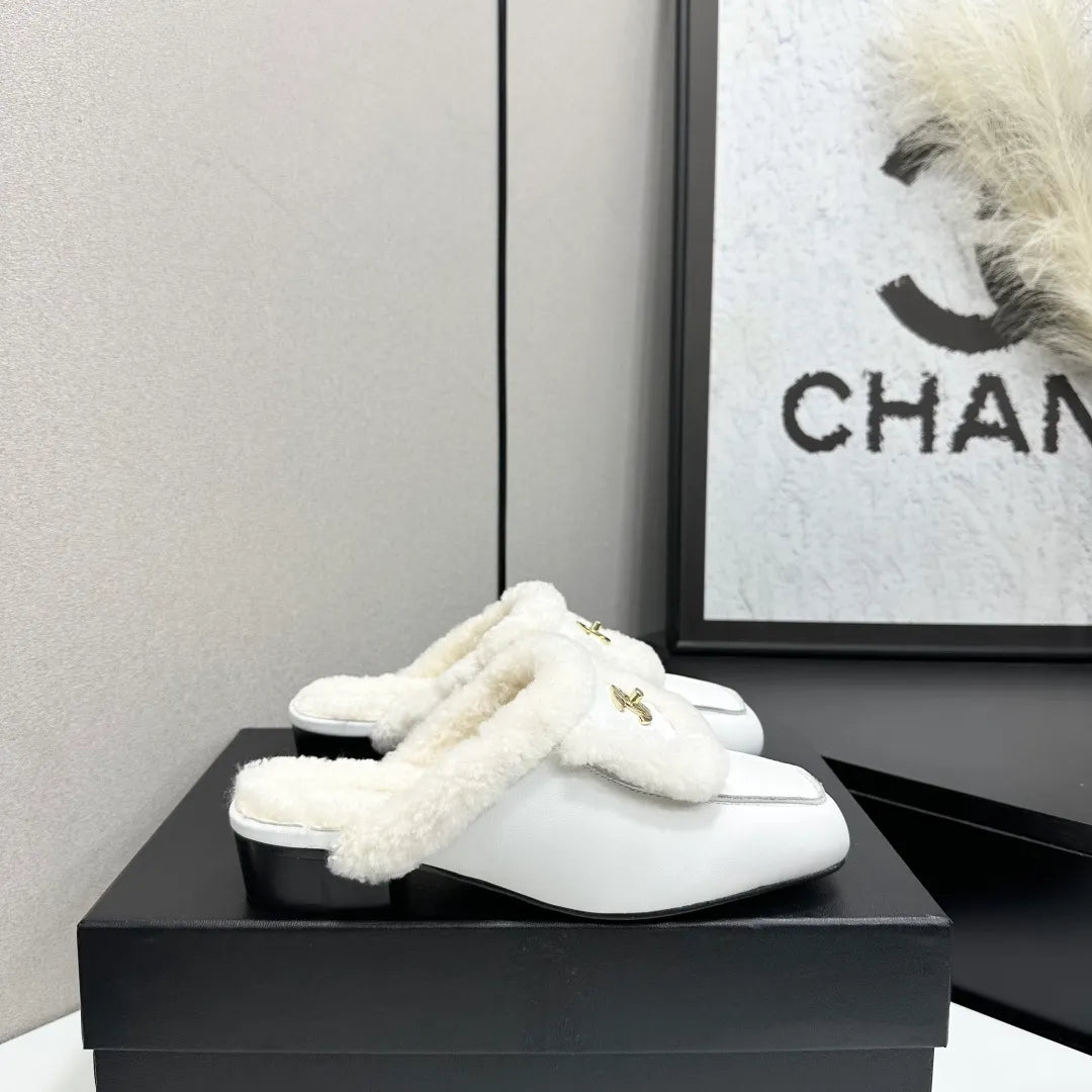 Chanel Women's Flats Cowhide Wool Lining Leather Sole