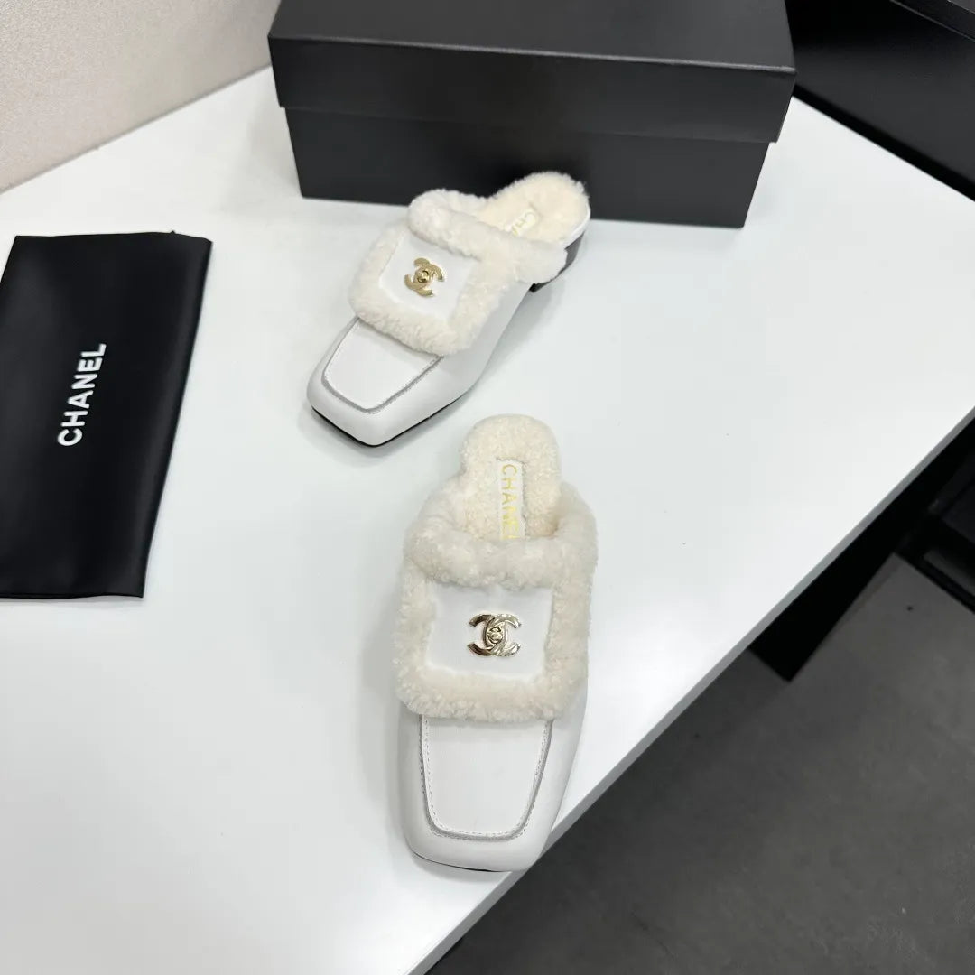 Chanel Women's Flats Cowhide Wool Lining Leather Sole