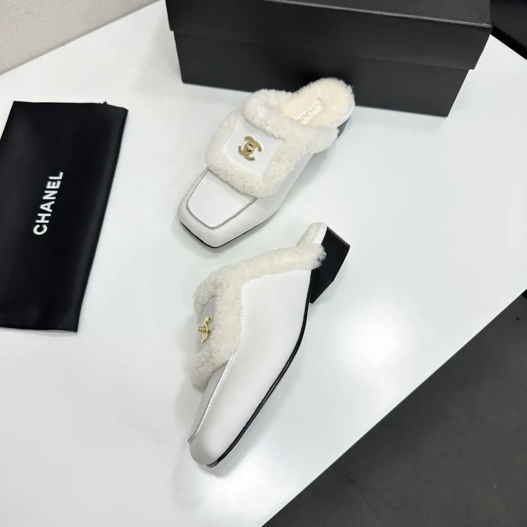 Chanel Women's Flats Cowhide Wool Lining Leather Sole