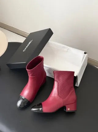 Chanel Women's Leather Métiers d'Art Double C Boots 26B