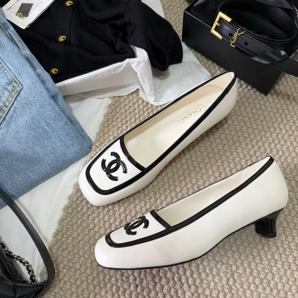 Chanel Women's Square Toe Double C Ballet Flats Patent Leather 385265