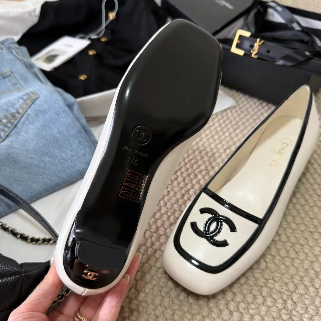 Chanel Women's Square Toe Double C Ballet Flats Patent Leather 385265