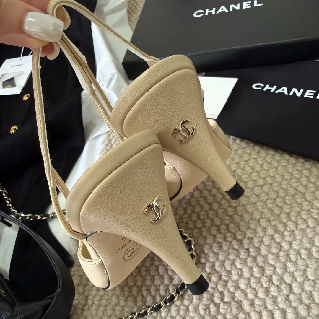 Chanel Women's Two-Tone Pointed-Toe Slingback Heels Lambskin 385283