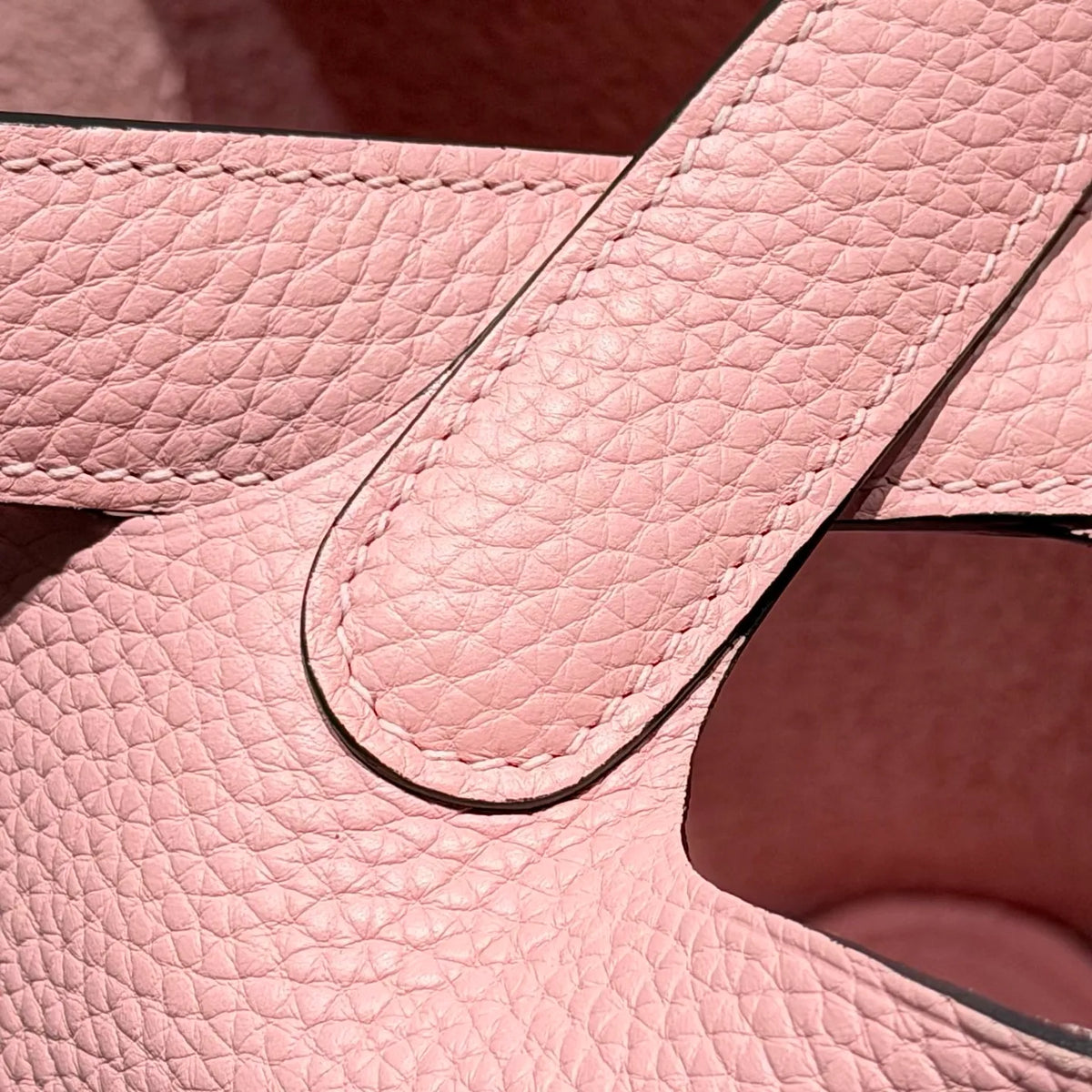 Cherry Blossom 18 TC Clemence Leather Bucket Bag Peach