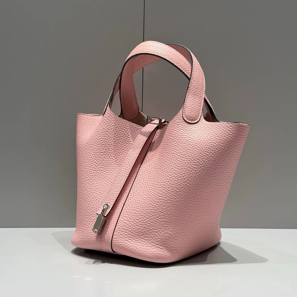 Cherry Blossom 18 TC Clemence Leather Bucket Bag Peach