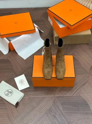 Chunky Heel Square Toe Boots 255388