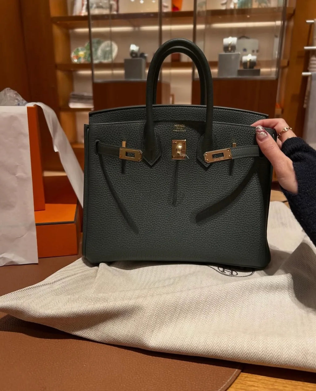 Classic 25 Handbag Pine and Cypress Green