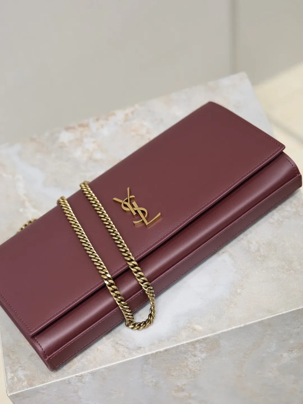 Classic Kate Leather 10.6 in Clutch Bag 306079-1