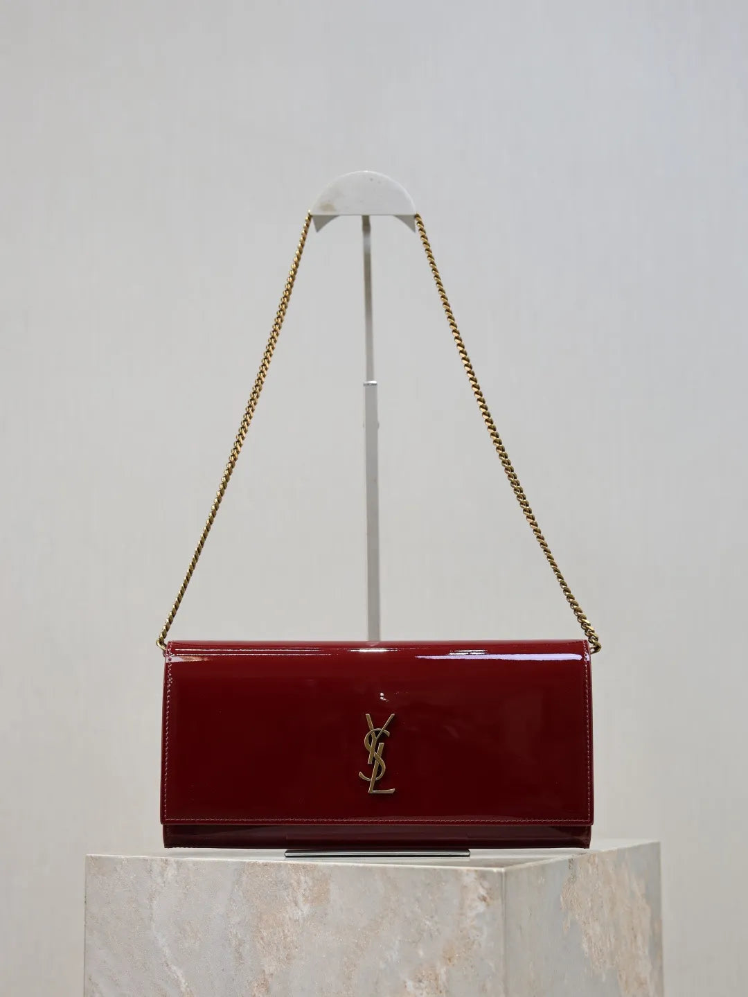 Classic Kate Patent Leather 10.6 in Clutch Bag 306079-1