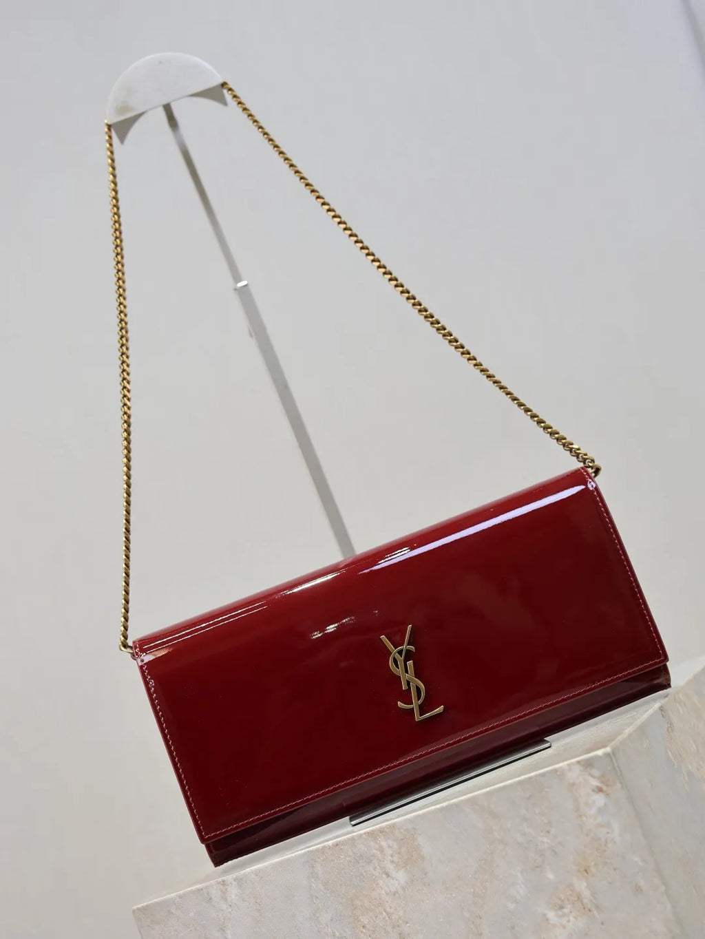 Classic Kate Patent Leather 10.6 in Clutch Bag 306079-1