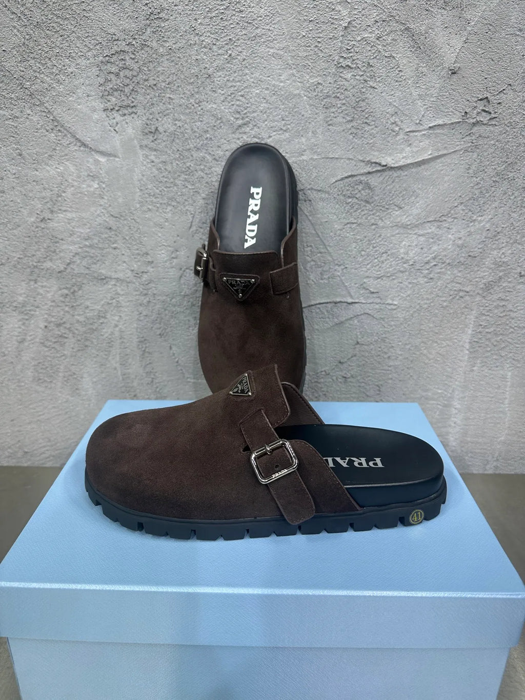 Cowhide Leather Slippers 833590