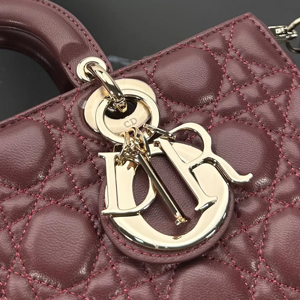 D-Joy 10.2 in Sheepskin Handbag M0540