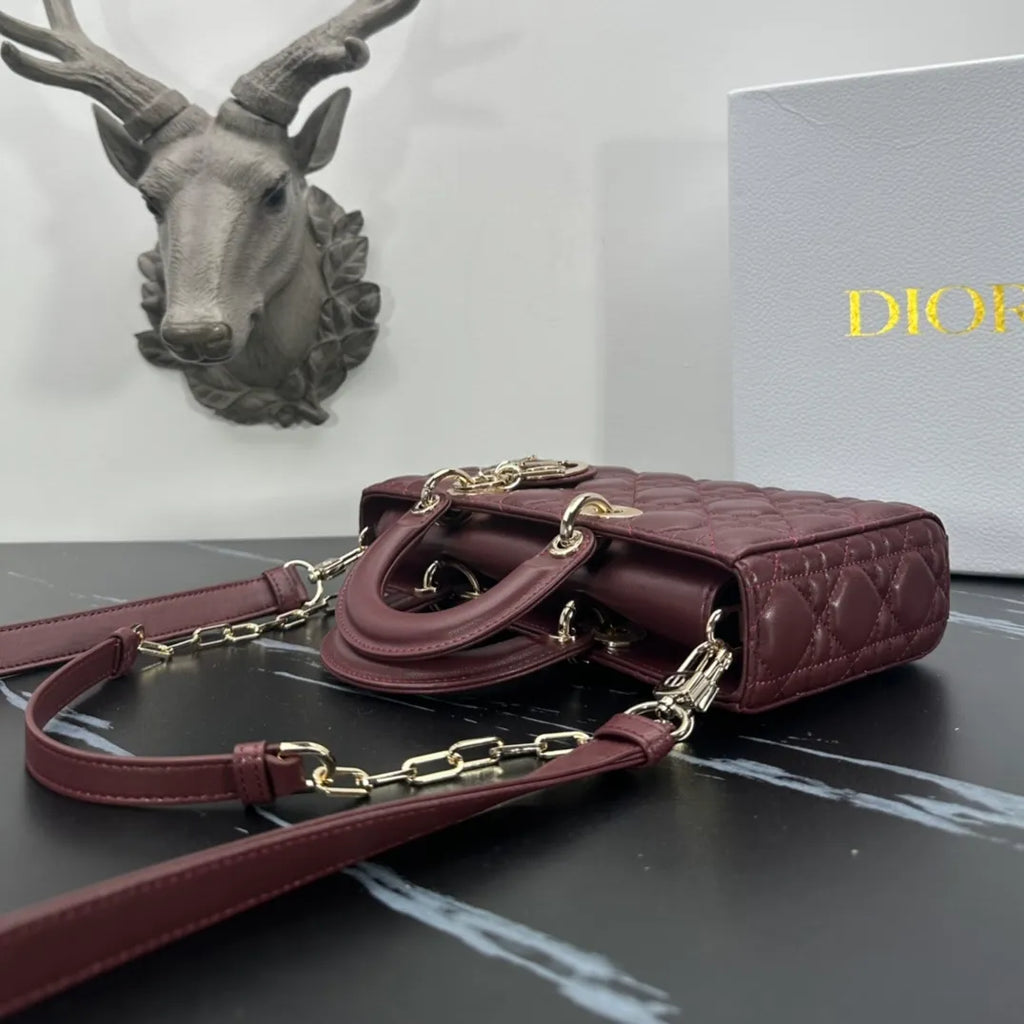 D-Joy 10.2 in Sheepskin Handbag M0540