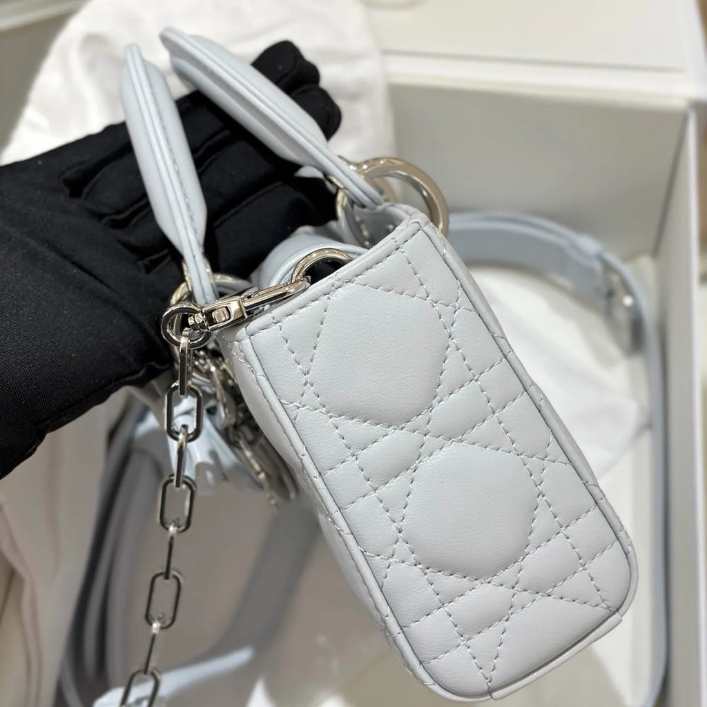 D-Joy 19 Bow Cannage Chain Shoulder Bag Glacier Blue 135355