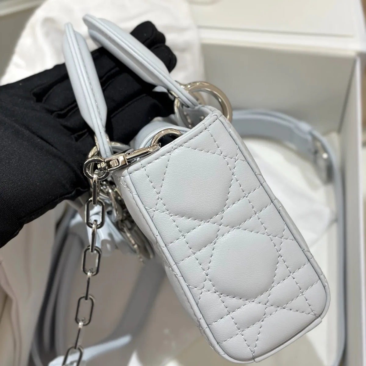 D-Joy 19 Bow Cannage Chain Shoulder Bag Glacier Blue 135355