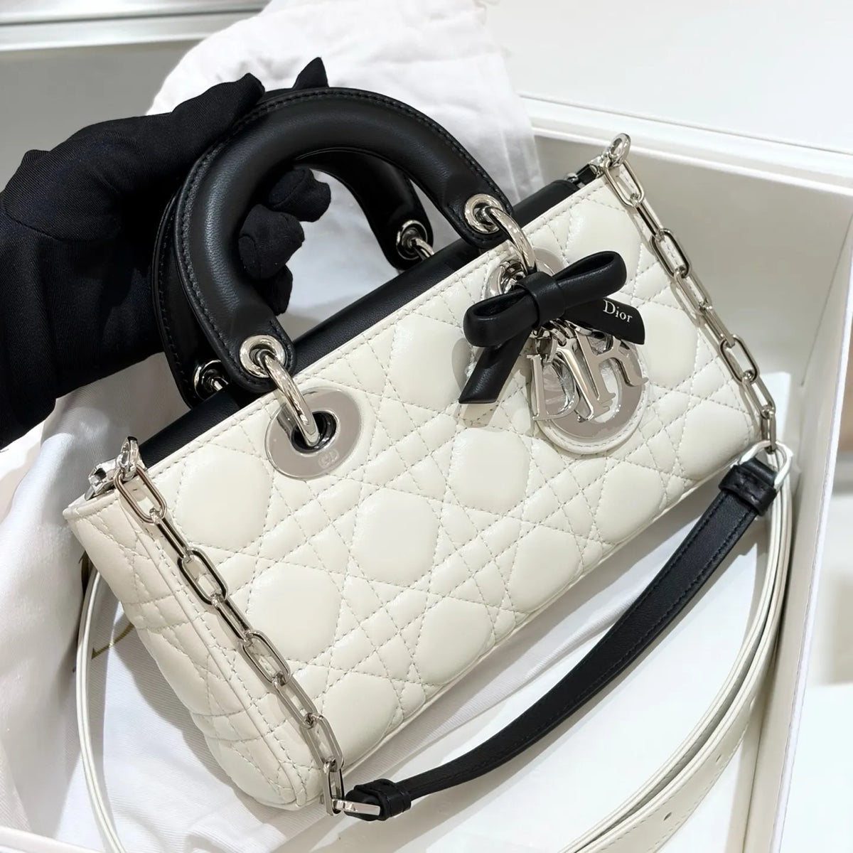 D-Joy 22 Bow Cannage Crossbody Shoulder Bag White Black
