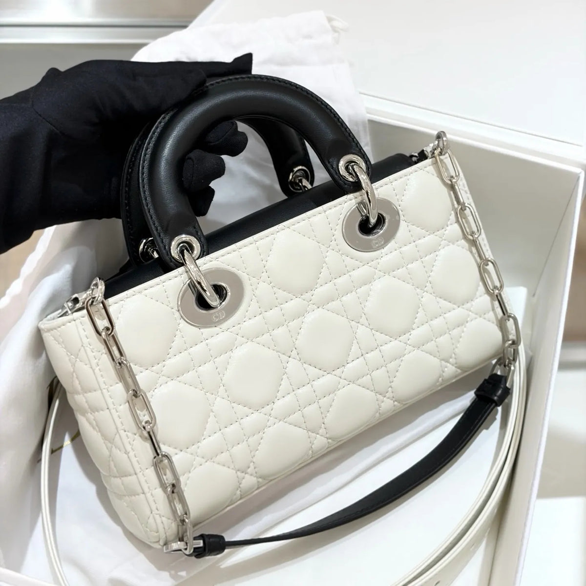 D-Joy 22 Bow Cannage Crossbody Shoulder Bag White Black