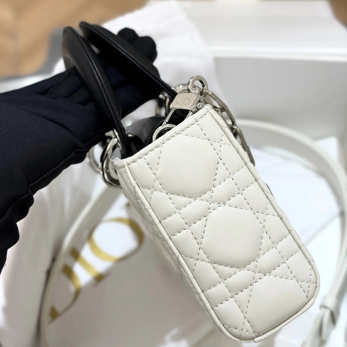 D-Joy 22 Bow Cannage Crossbody Shoulder Bag White Black