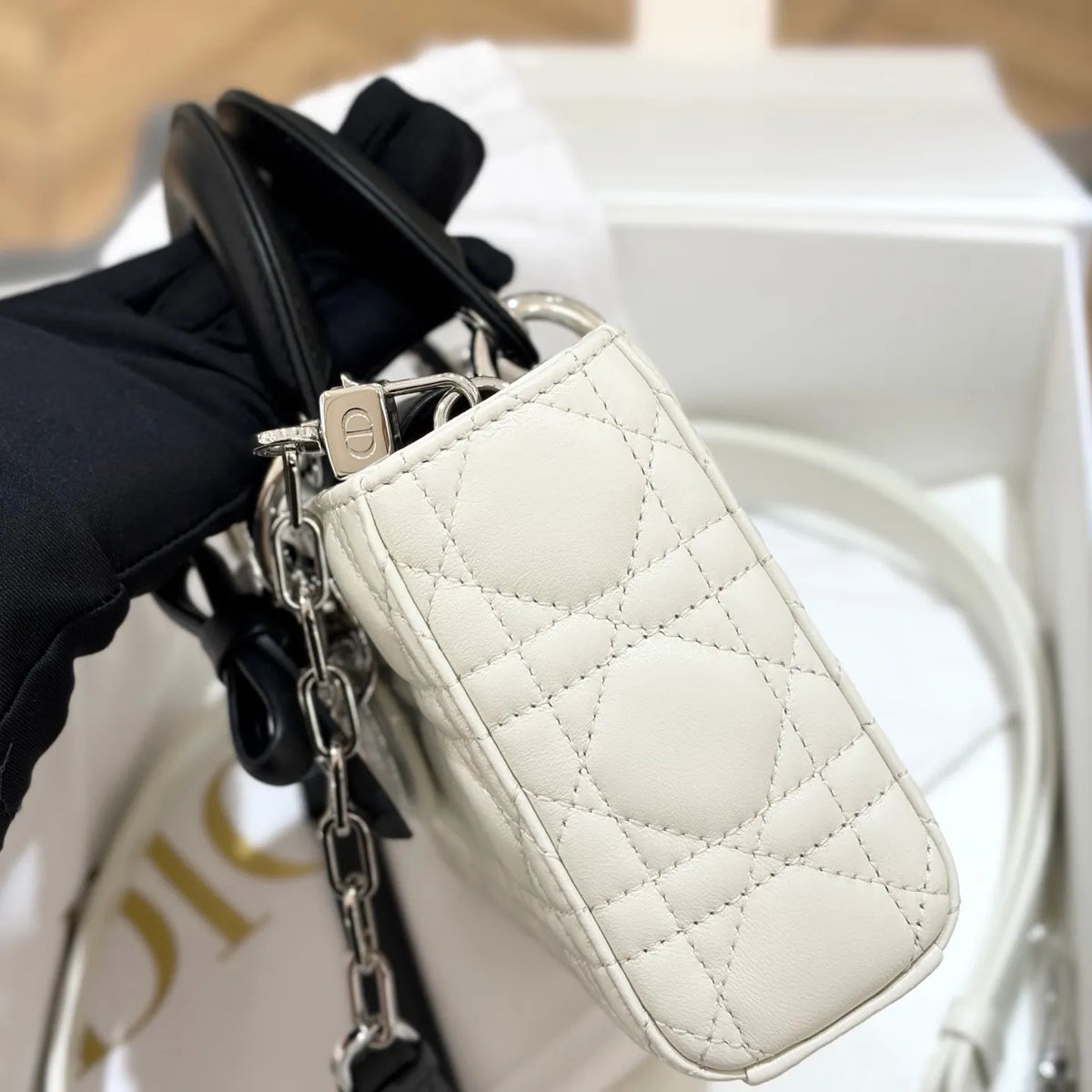D-Joy 22 Bow Cannage Crossbody Shoulder Bag White Black