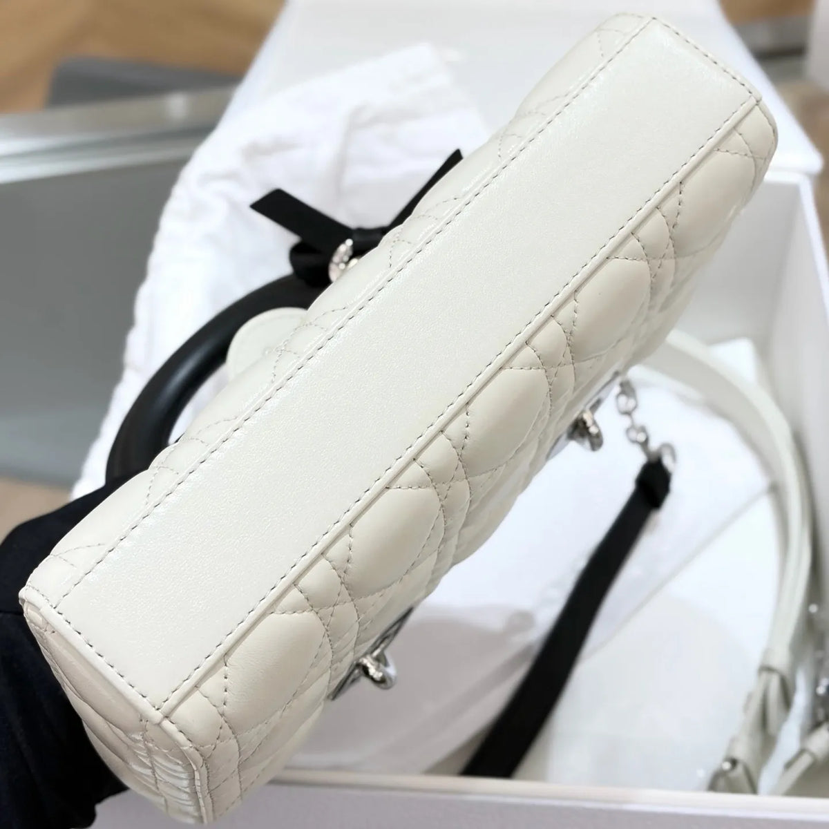 D-Joy 22 Bow Cannage Crossbody Shoulder Bag White Black