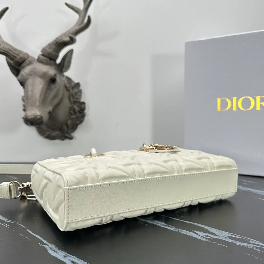 D-Joy 8.7 in Handbag 0540