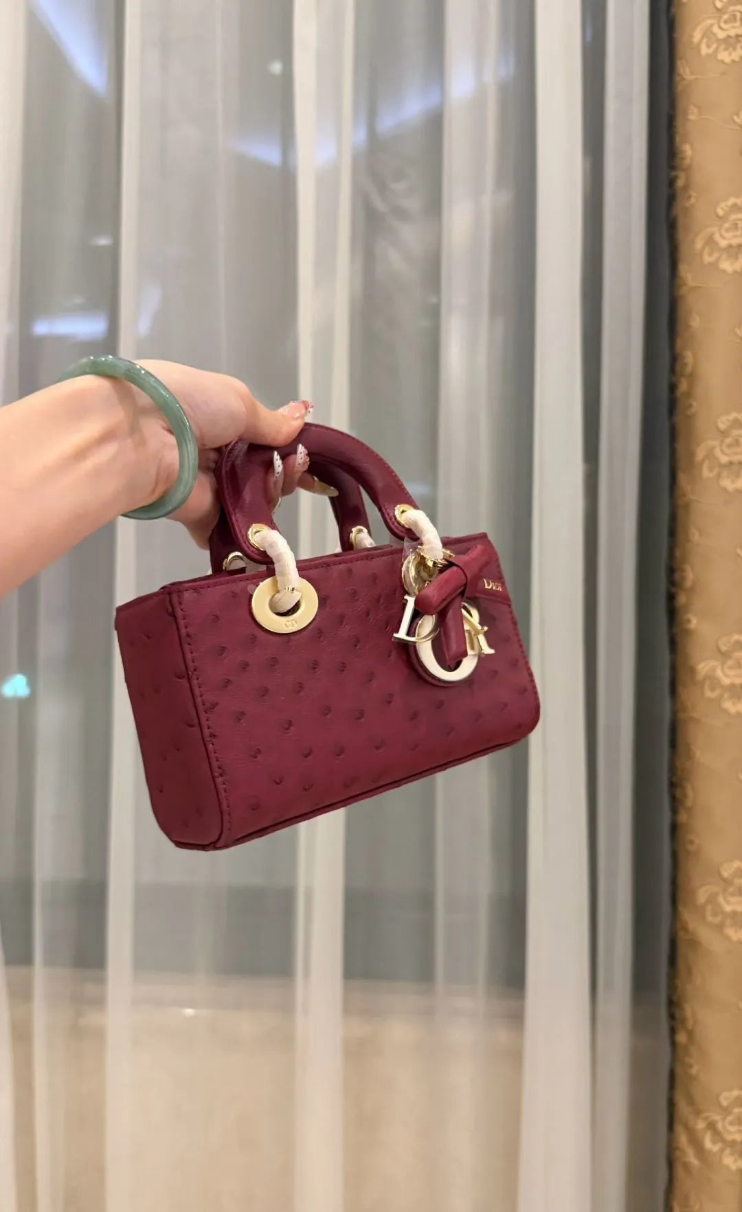 D-Joy Princess Diana Ostrich Leather 7.5 in Handbag 721096