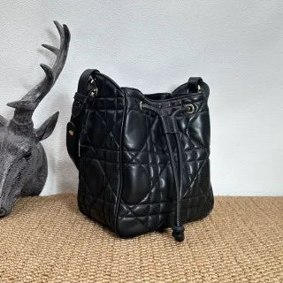 D-Motion 7.3 in Sheepskin Handbag 2851 Black